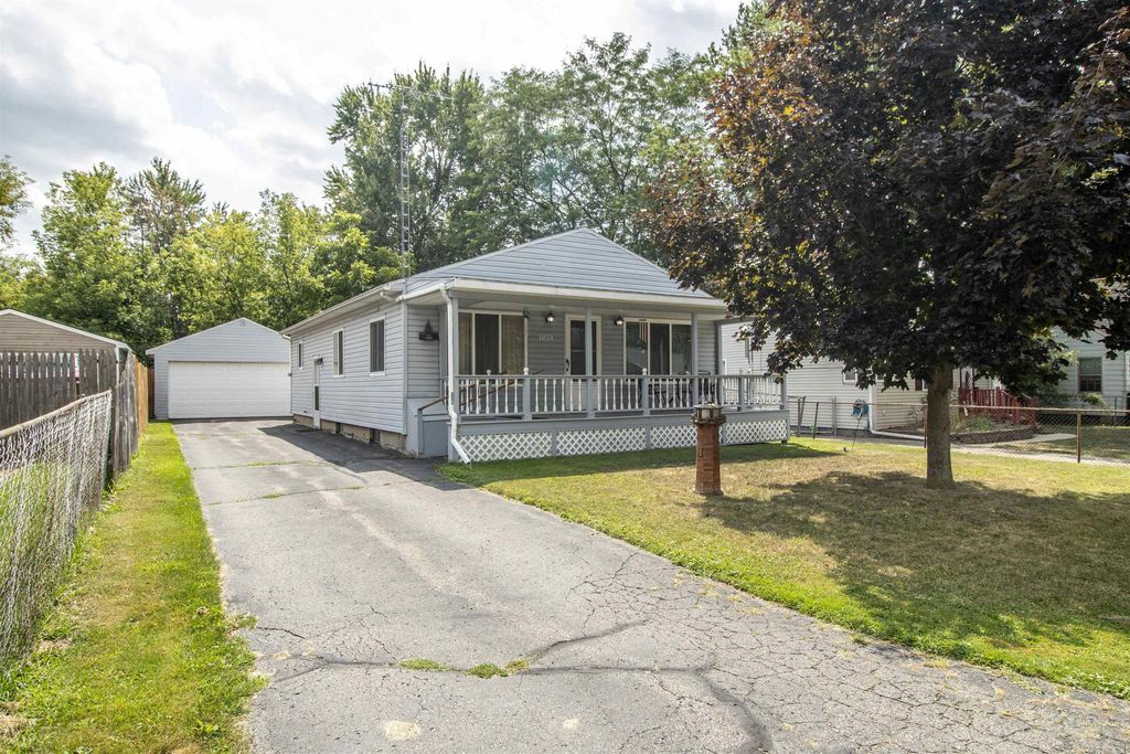 1050 Corydon Dr, Genesee charter township