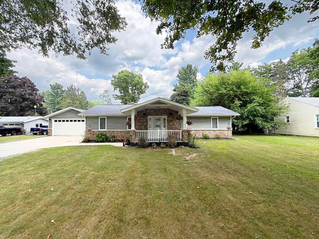 12350 N Clio Rd, Vienna charter township