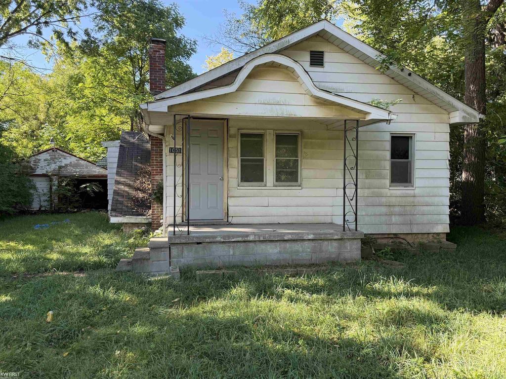 1051 W Yale Ave, Mt. Morris township