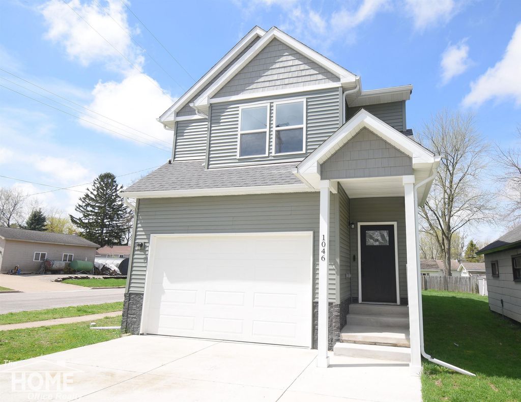 1046 S Pearce St, Owosso city