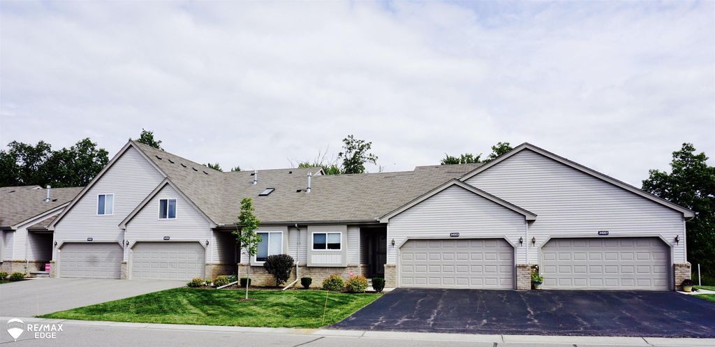 28005 Gregory St, Mundy township