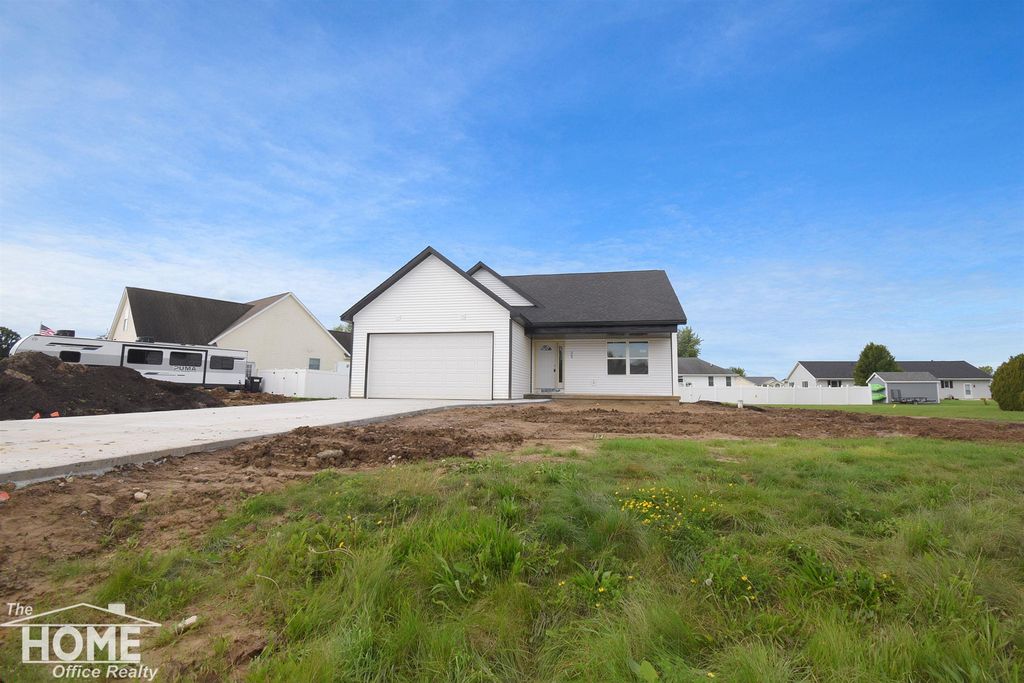 565 Elizabeth Dr, Owosso