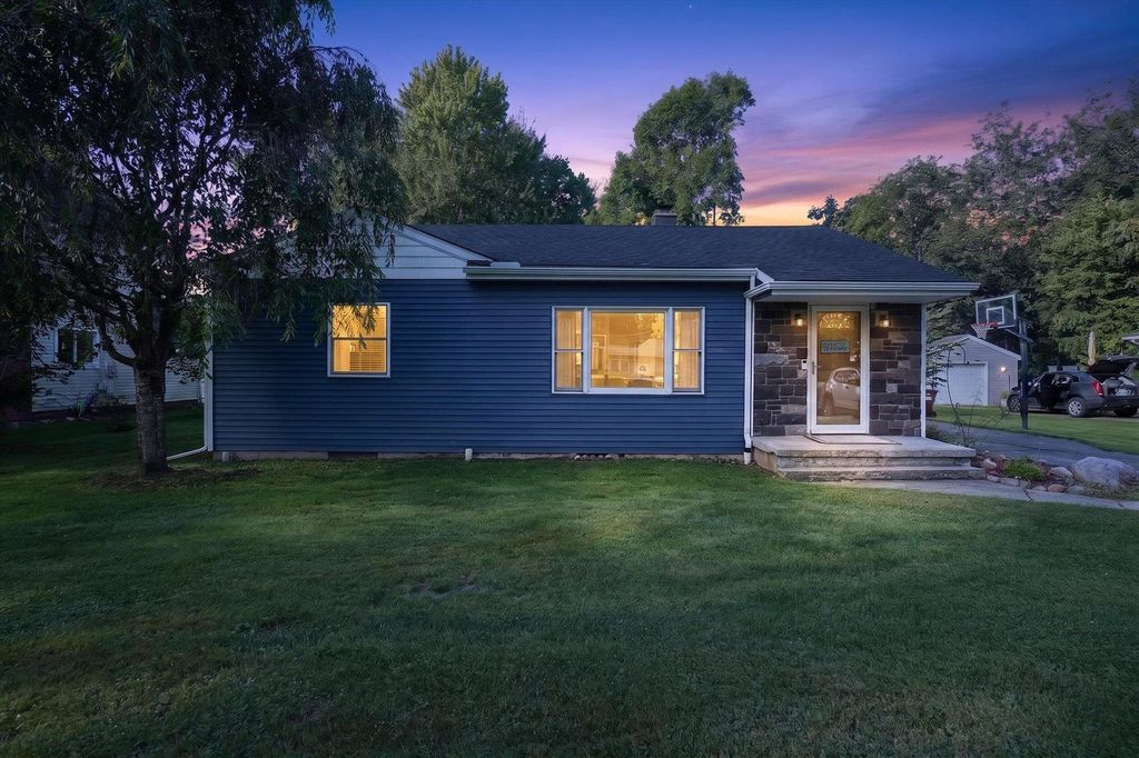 616 E Grand River Rd, Laingsburg city