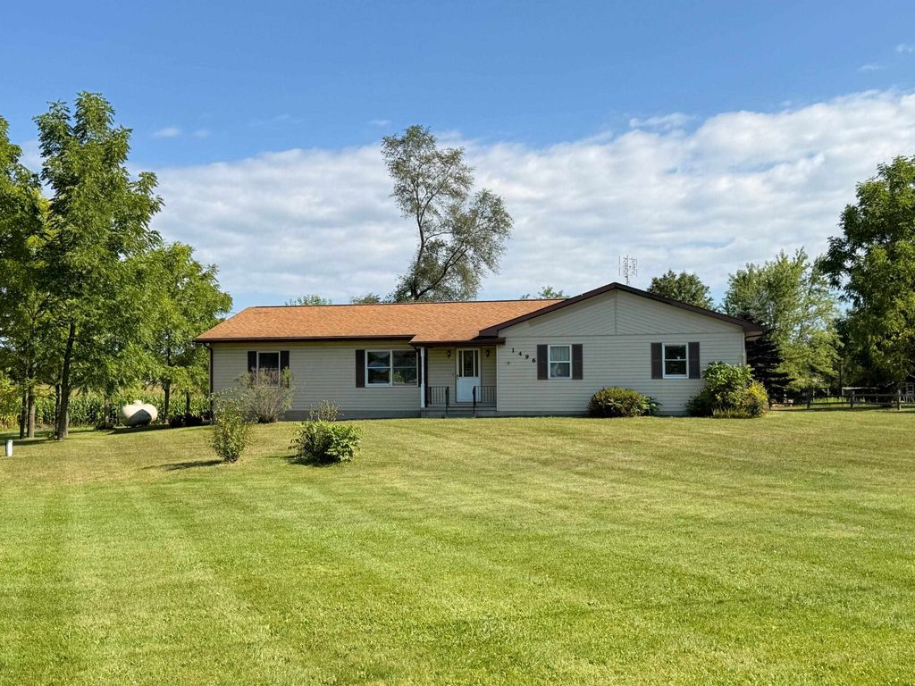 1496 W Dodge Rd, Vienna charter township