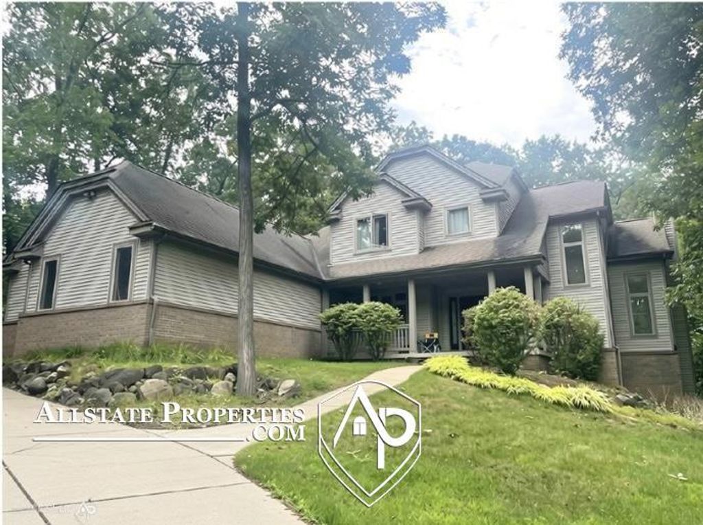 11361 Olde Wood Trl, Fenton