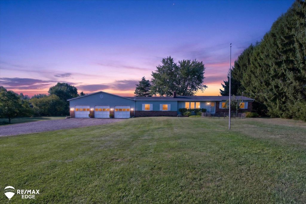 11480 Hill Rd, Atlas township