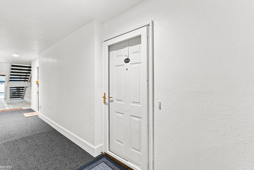 12226 Saint Andrews Way, Fenton charter township