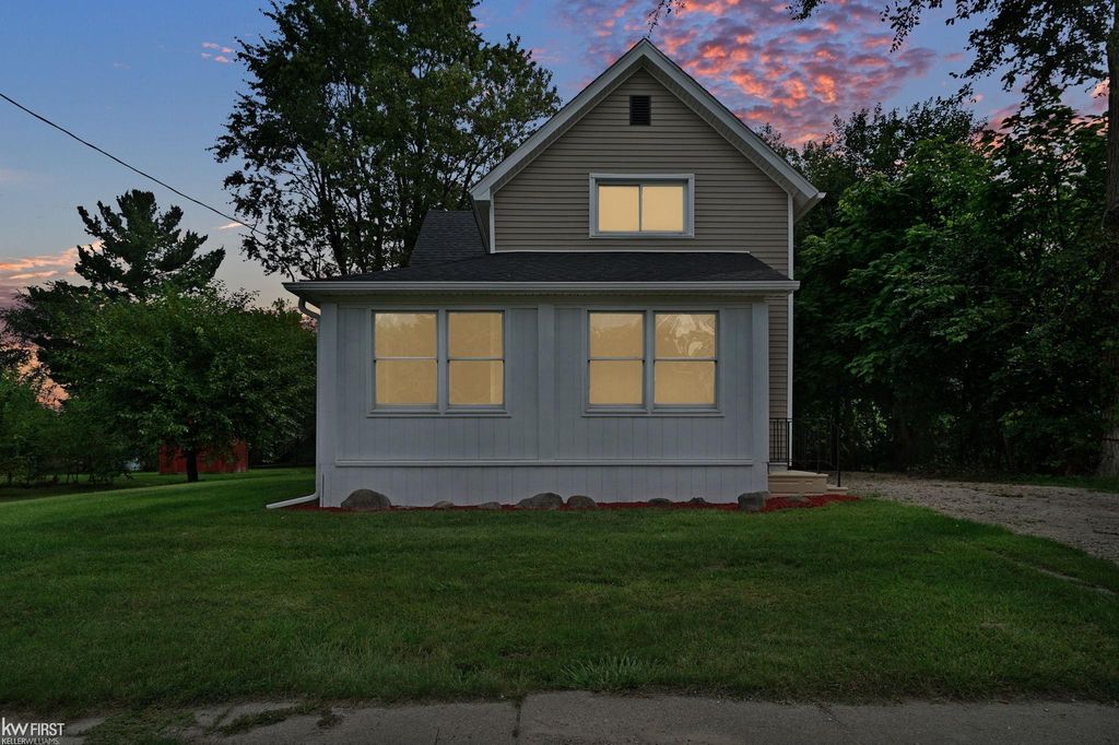 11630 Washington Ave, Mount Morris