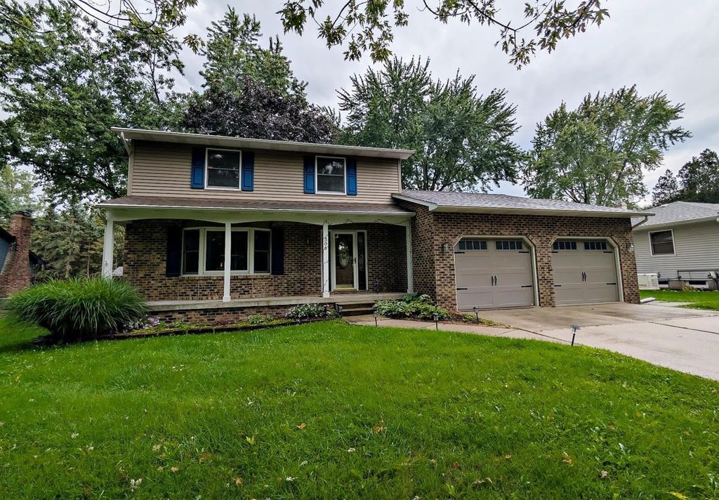 306 N Hampton Dr, Durand