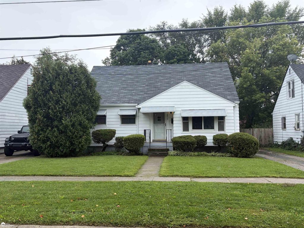 3513 Yale St, Flint