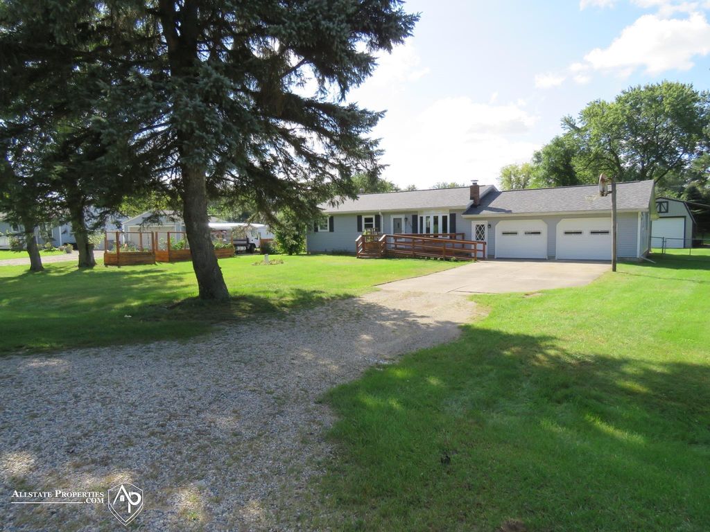2540 David Lane Ln, Lapeer