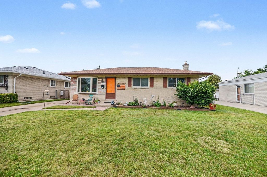 11822 Highland Dr, Warren