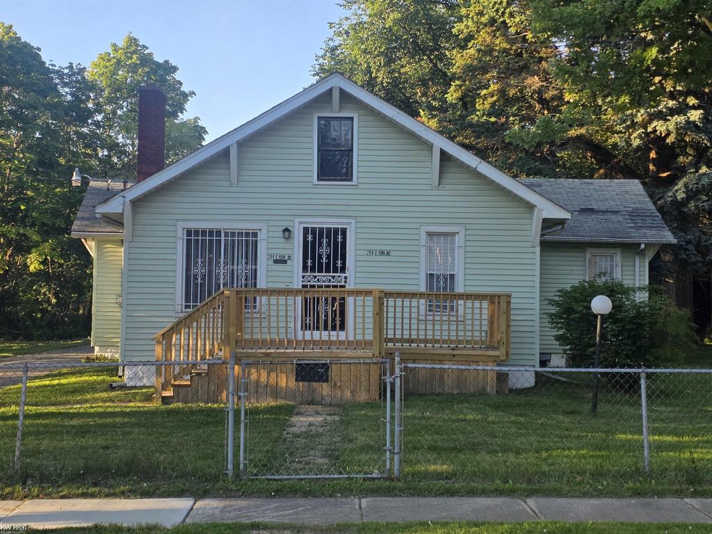 209 E York St, Flint