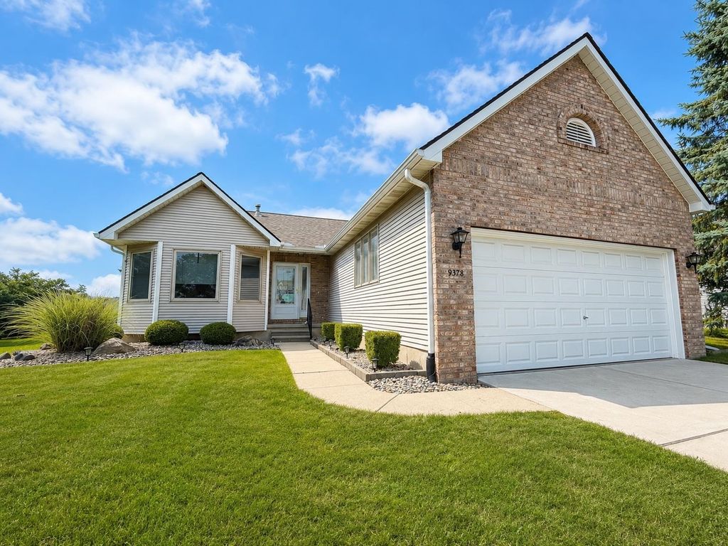 9378 Rayna Dr, Davison