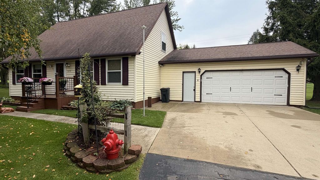 7275 Hall Rd, Davisburg