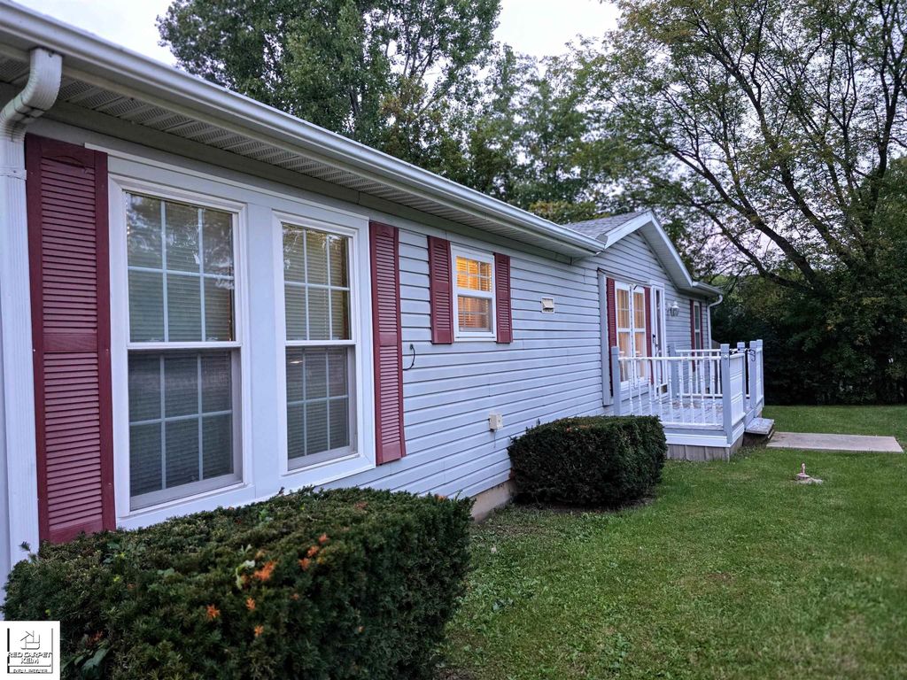 1370 S Graham Rd, Flint