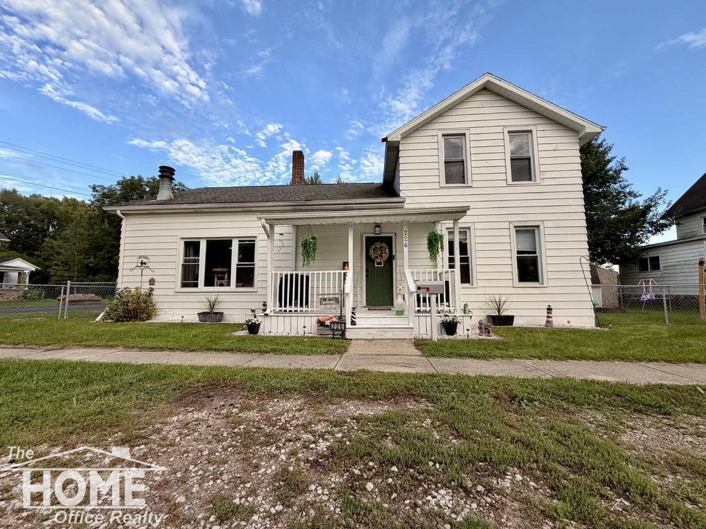 226 N Chapman St, Chesaning