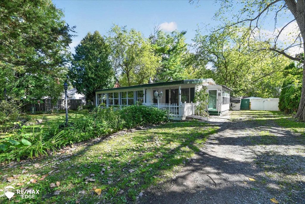7282 Neff Rd, Mount Morris