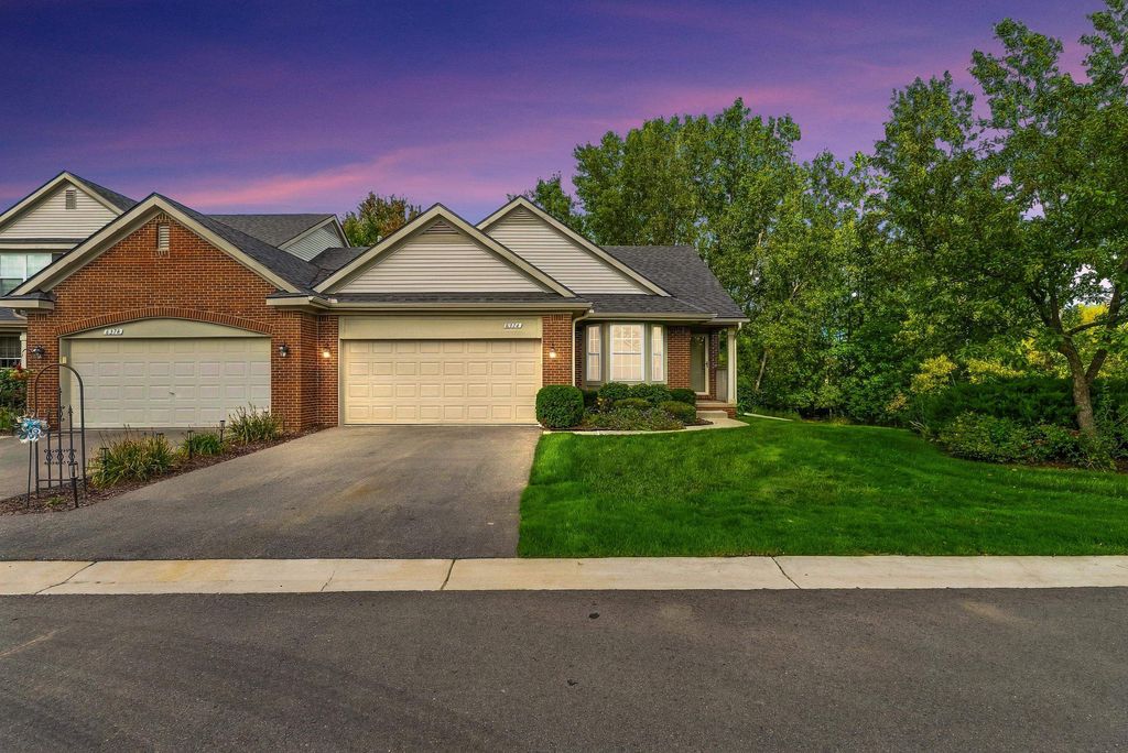 6374 Club Ct, Grand Blanc