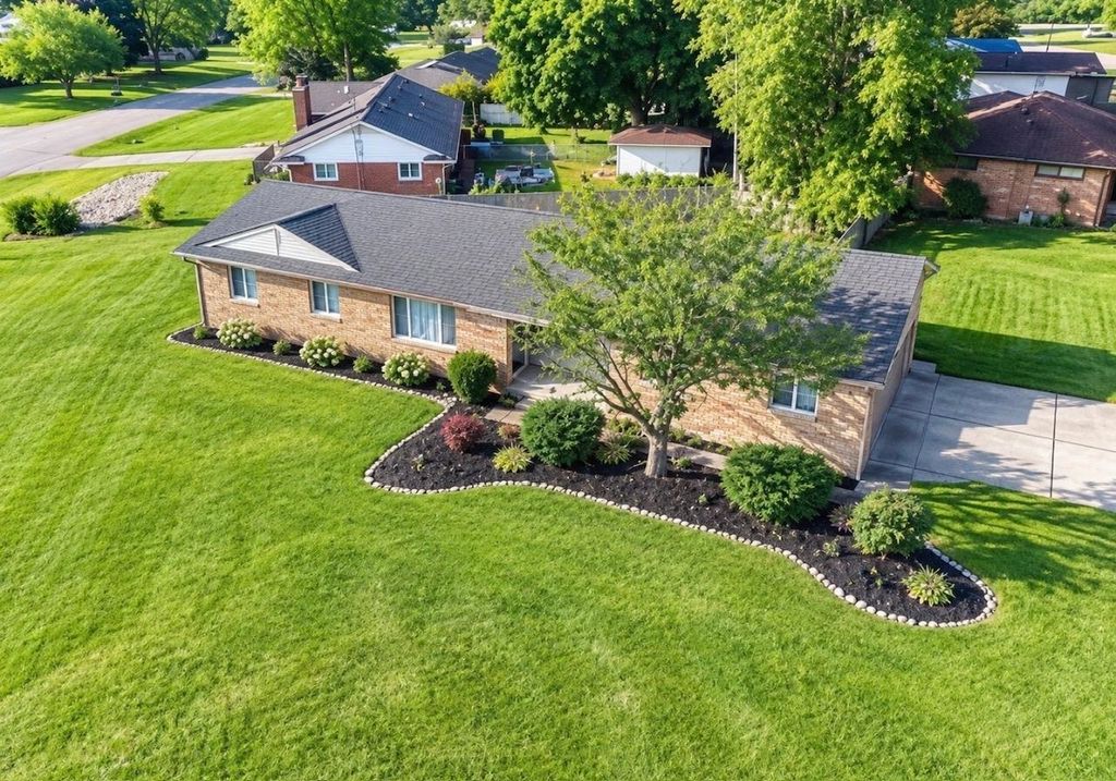 6453 Meadowwood Ln, Grand Blanc