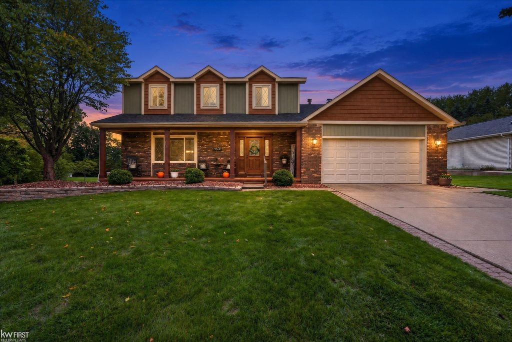 1269 Lake Valley Dr, Fenton charter township