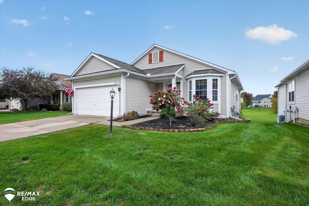 5219 Sandalwood Cir, Grand Blanc