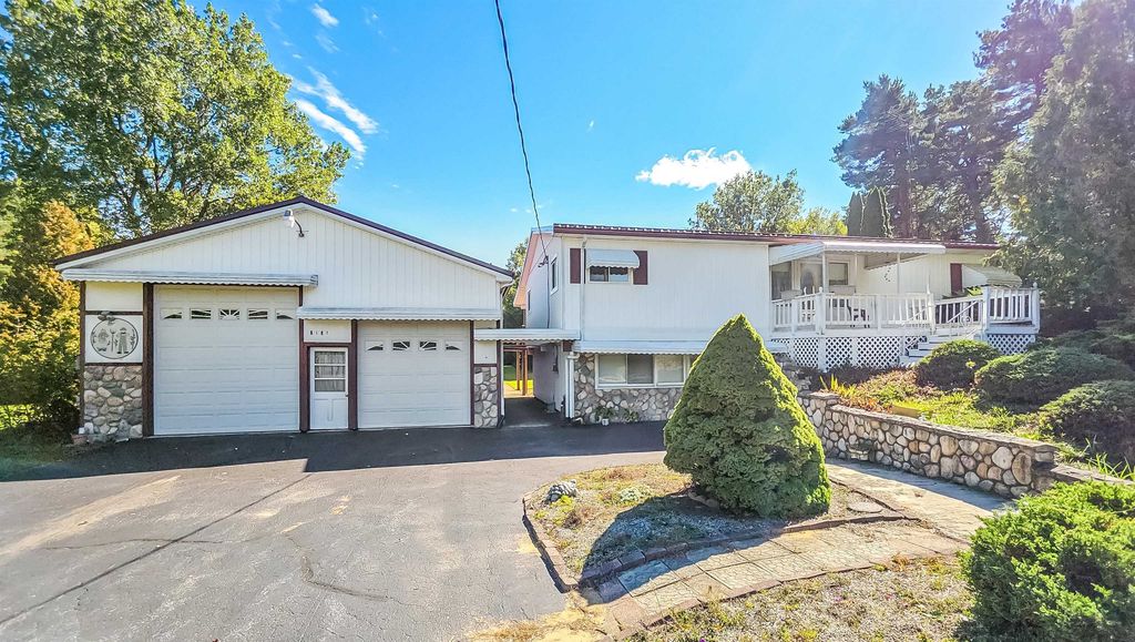 8181 Lewis Rd, Birch Run