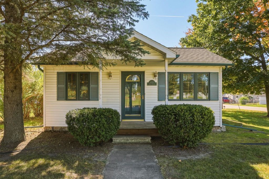 4895 Main St, Millington