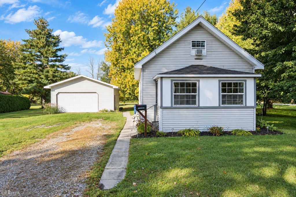 603 S Adam St, Saginaw