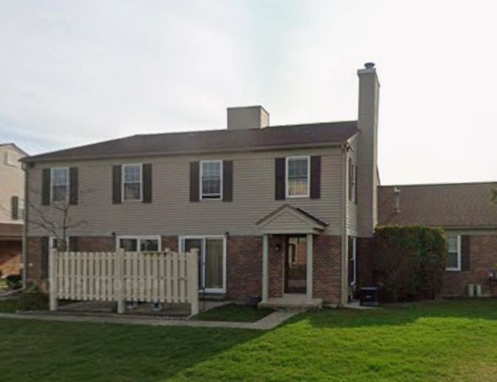 15756 Cambridge Dr, Clinton Township