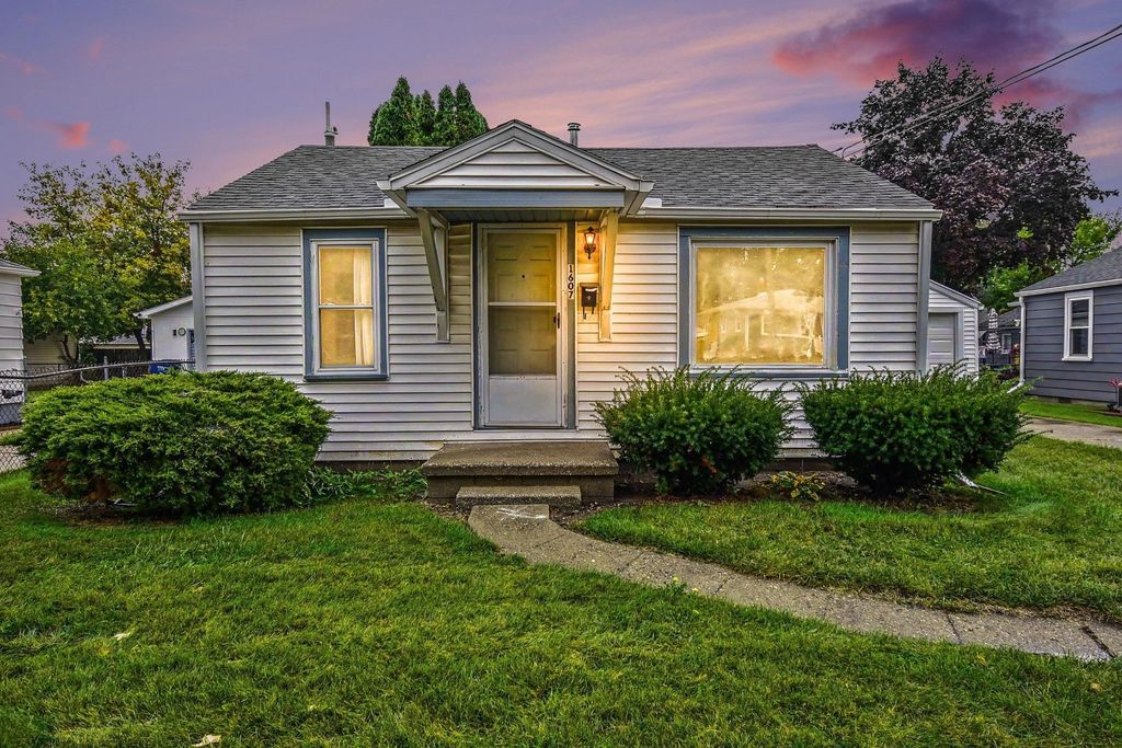 1607 S Farragut St, Bay City