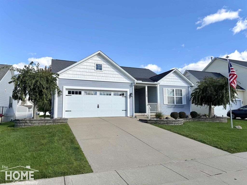 1160 Jackson Dr, Owosso