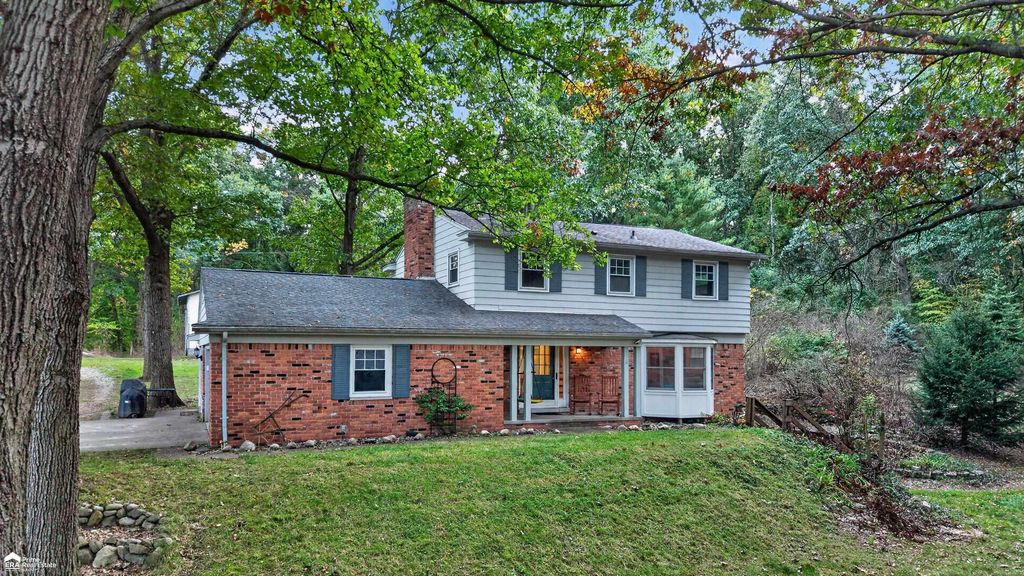 132 High Banks Trl, Ortonville
