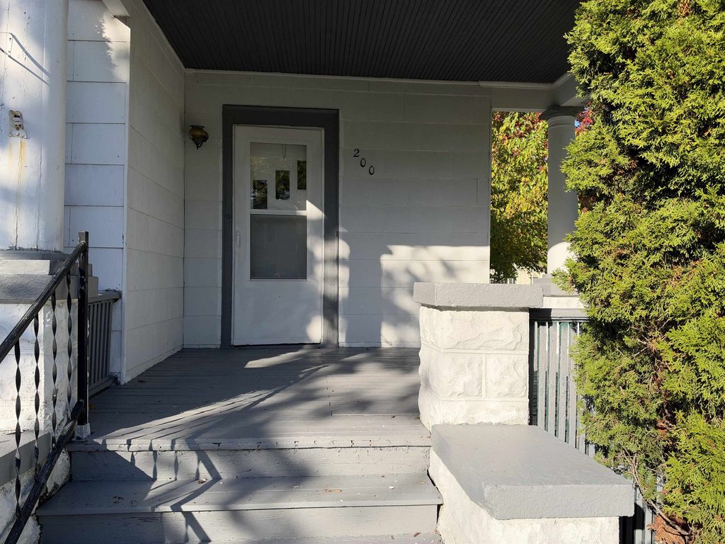 200 S Farragut St, Bay City