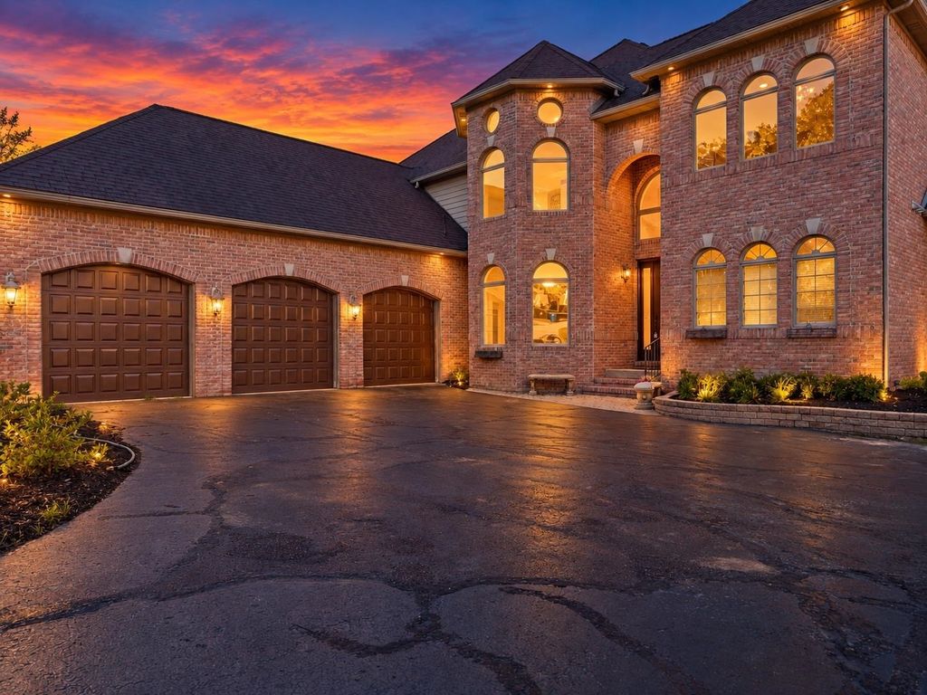 11460 Tyrone Trl, Fenton