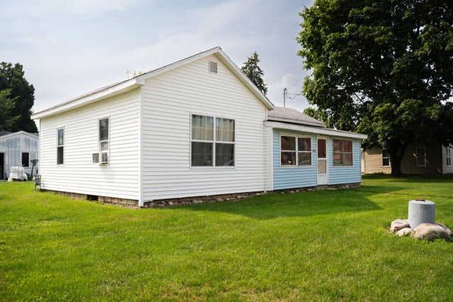 2856 Bird Lake Road S, Jefferson township