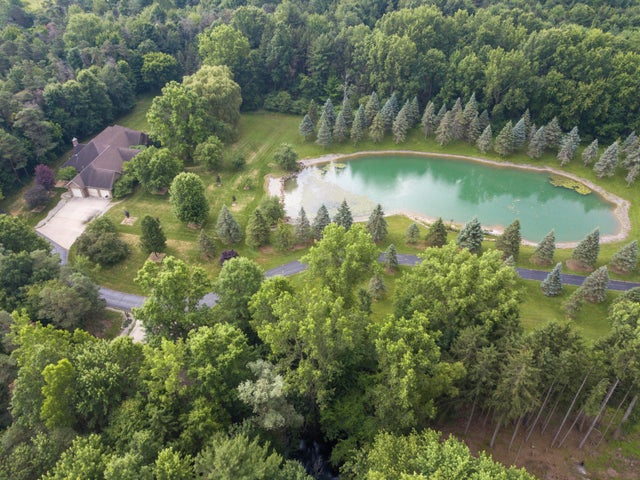 2315 Weigl Road, James township