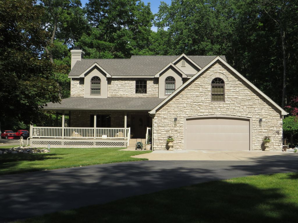 9593 Oakley Road, St. Charles township
