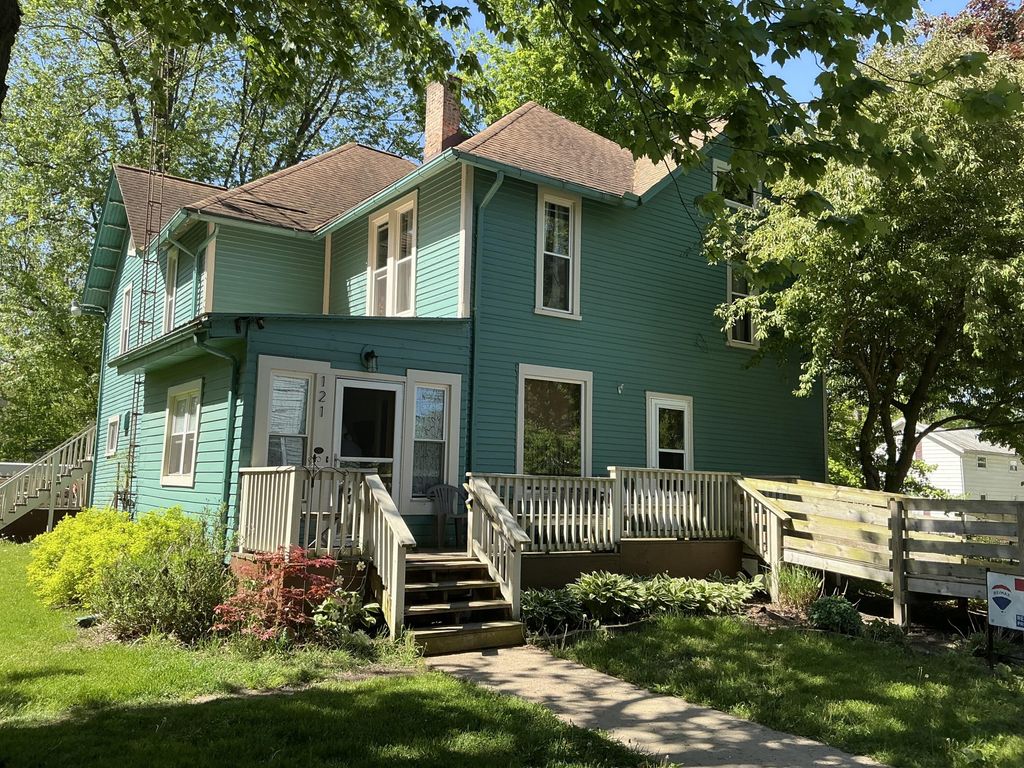 121 W State Street, Reading city