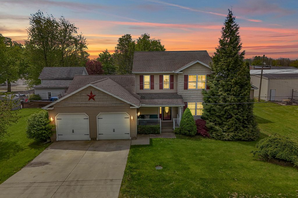 9049 Hamilton Street, Pittsford township