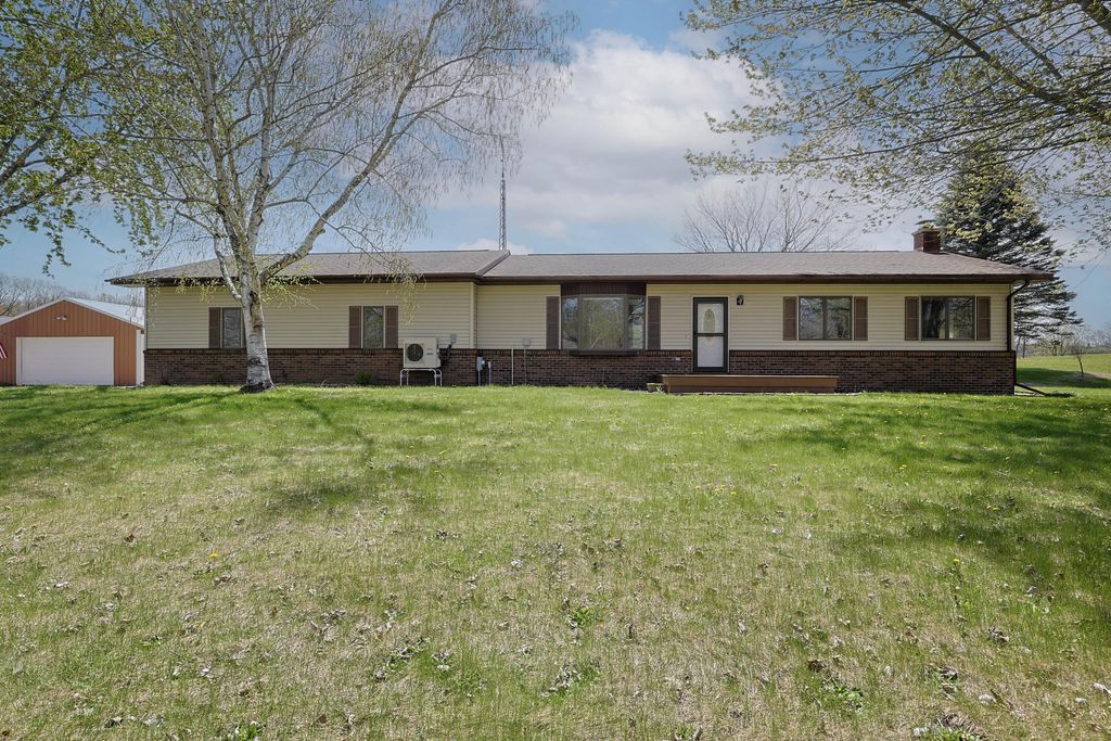 7480 E 5 Mile Road, White Cloud
