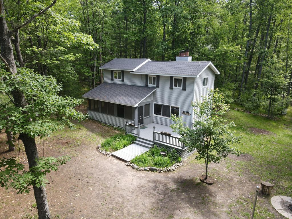 11870 Bayer Road, Gerrish township