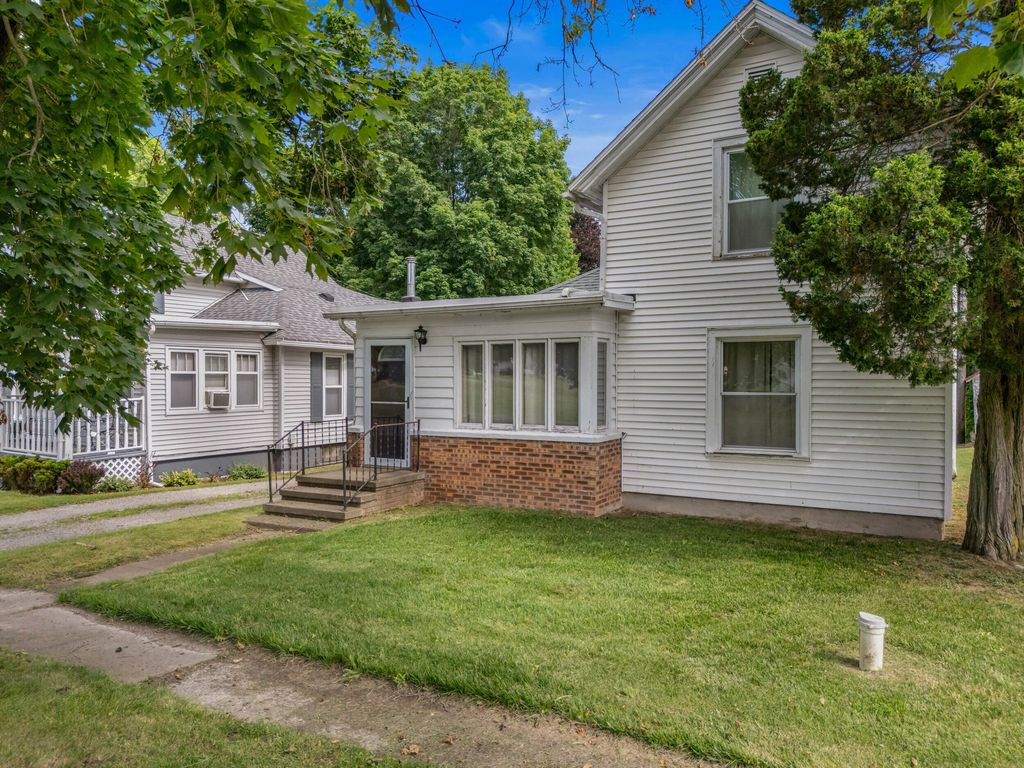 5388 Beecher Road, Jefferson township