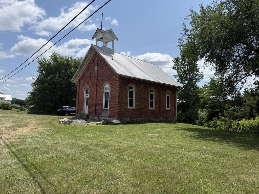 801 E Chicago Road, Quincy township