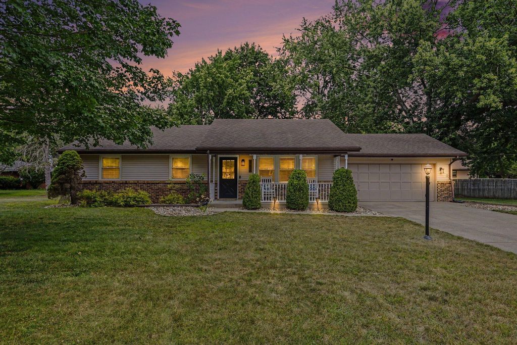 361 Rainbow Drive, Royalton township