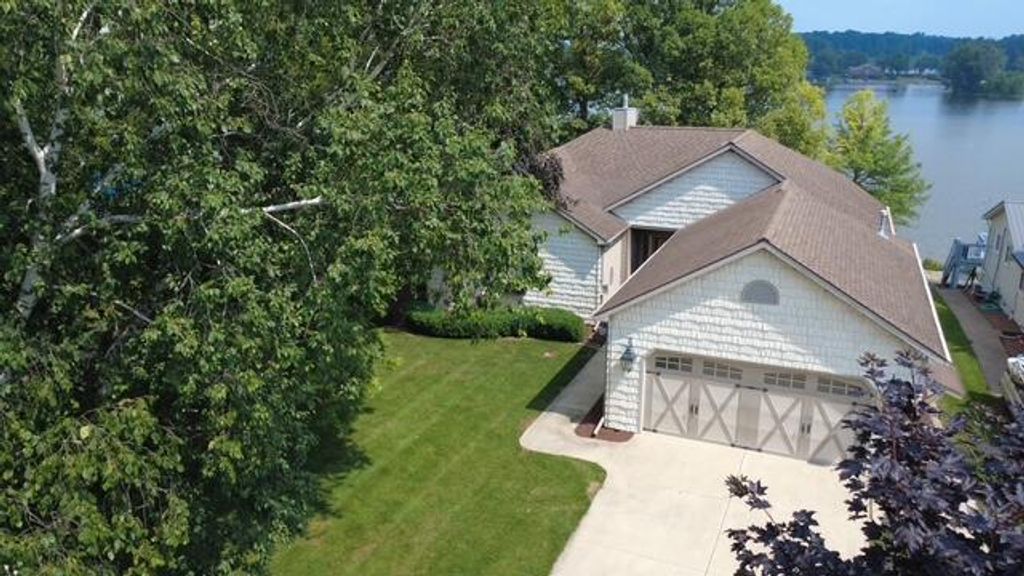 4240 Dawn Drive, Adams township