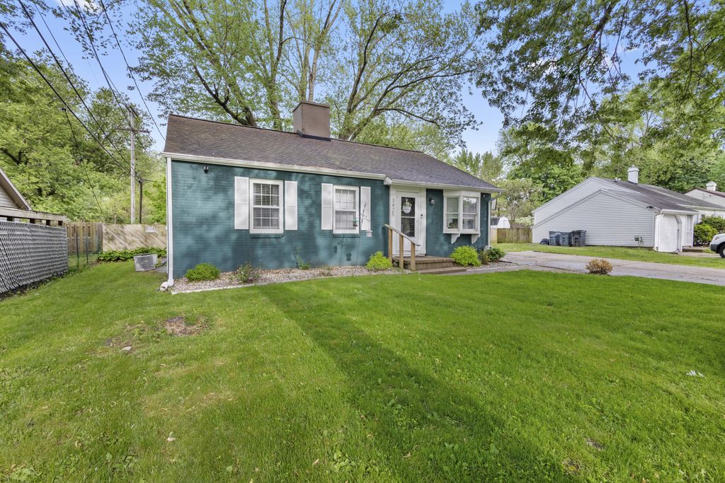 3425 Cambridge Avenue, Summit township