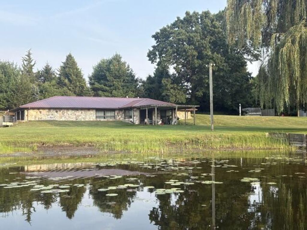 18529 26 1/2 Mile Road, Clarence township