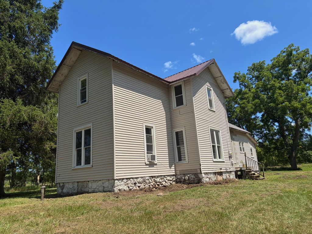 6331 Steamburg Road, Cambria township