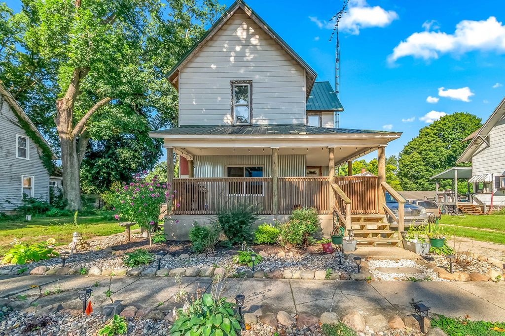 114 S Hayward Street, Montgomery village